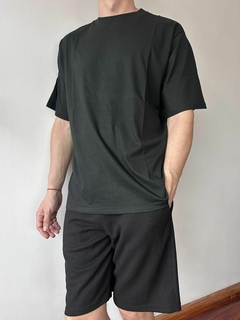 Remera Básica Negra Oversize