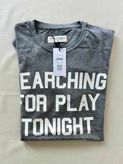 Remera Searching en internet