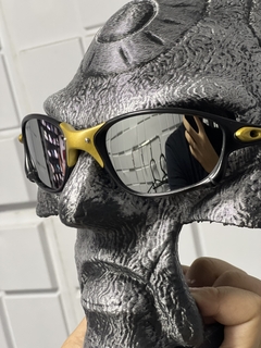 Óculos da Oakley na internet