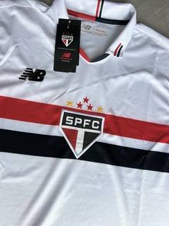 Camiseta de time São Paulo na internet