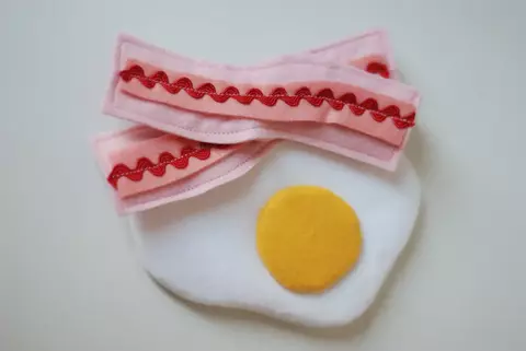 Ovo Frito com Bacon - Comidinhas de Brincar