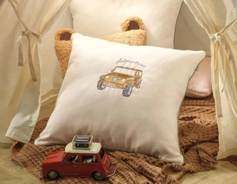 Almofada Decorativa 45x45cm Bordado Carros