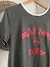Remera rayada con estampa en internet