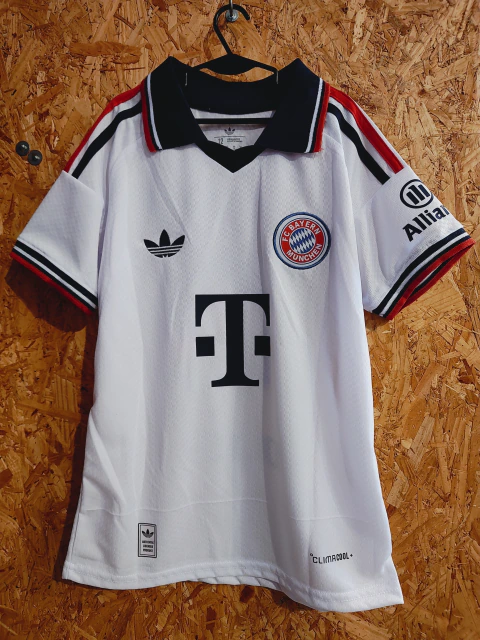 Camiseta Bayern Múnich suplente 26/27