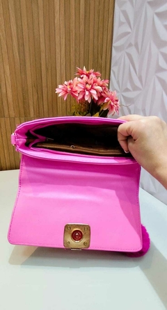 Bolsa Feminina Casual com Pingente Decorativo - comprar online
