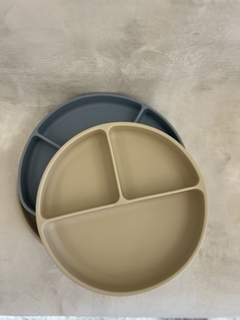 Plato con divisiones en internet