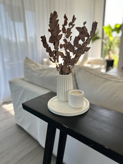 Florero ranurado blanco - comprar online