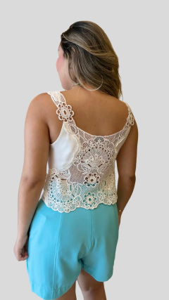 BLUSA FLOREIRA - comprar online