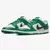 Imagem do Tênis Nike Dunk Low SE "Lottery" na cor verde, com detalhes em preto e branco.