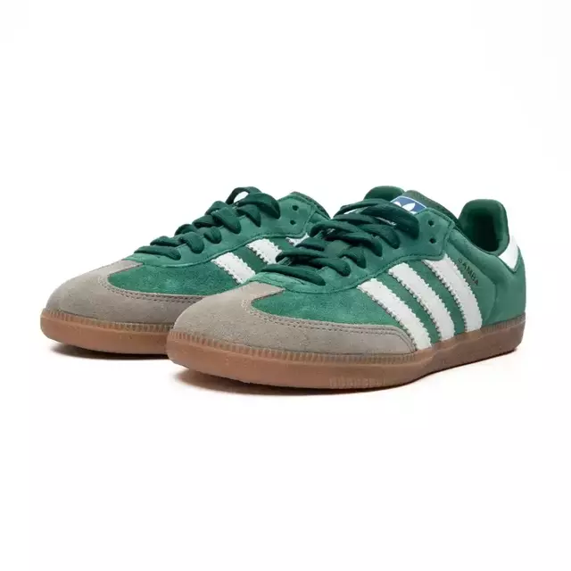 Tênis Adidas Samba na cor verde com detalhes em branco e cinza