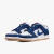 Tênis Nike SB Dunk Low nas cores azul e branco, modelo "LA Dodgers".