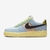 Tênis Nike Air Force 1 WMNS "Celestine Blue" na cor multicolorida, apresentando detalhes em azul, verde e preto disponível na Supernova Sneakers