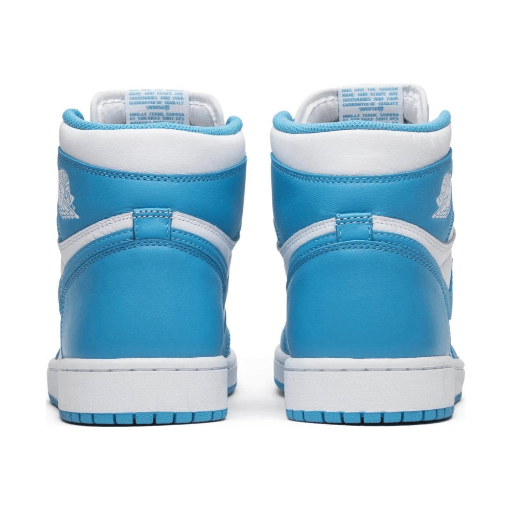 Tênis Air Jordan 1 High "OG UNC" nas cores azul e branco disponível na Supernova Sneakers