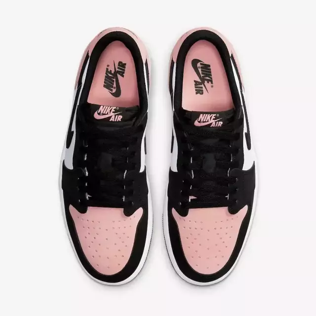 Imagem do Tênis Nike Air Jordan 1 Low "OG Bleached Coral" nas cores preto, rosa e branco, disponível na Supernova Sneakers.