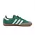 Tênis Adidas Samba na cor verde "Collegiate Green", com detalhes em branco e sola marrom.