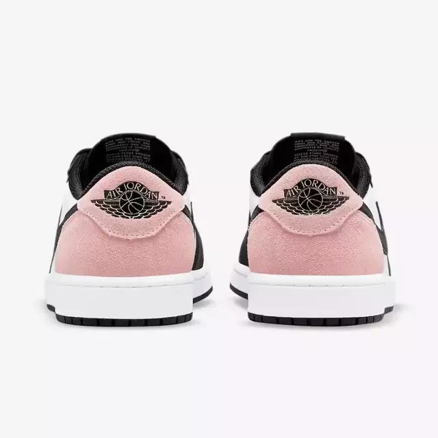 Imagem do Tênis Nike Air Jordan 1 Low "OG Bleached Coral" nas cores preto, rosa e branco, disponível na Supernova Sneakers.