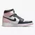 Tênis Air Jordan 1 High "Atmosphere" nas cores rosa e azul marinho, com detalhes em couro e logo da Air Jordan disponível na Supernova Sneakers