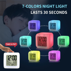 Reloj Despertador Alarma Temperatura Y 7 Luces De Colores - Lionmarket