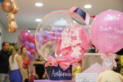 Caixa box com balão bolha com roupinha de bebê ou ursinho