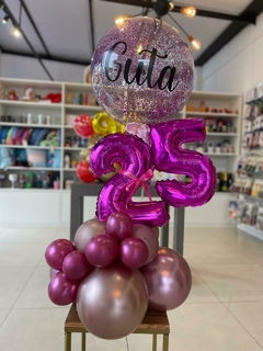 Balão na base com números + bubble personalizado na internet