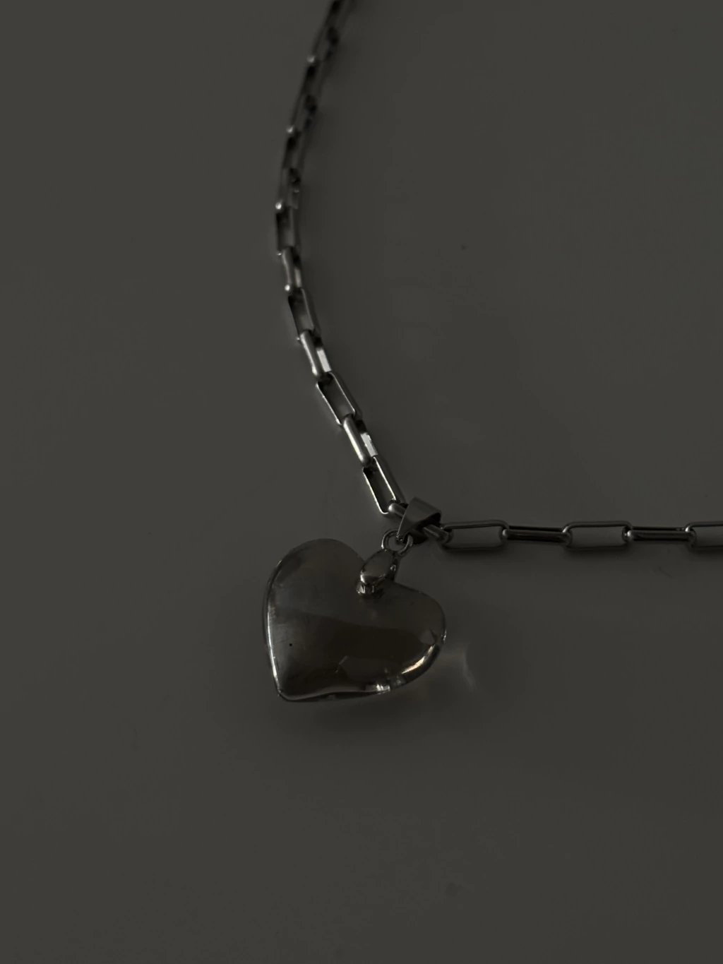 collar heart of glass - gray
