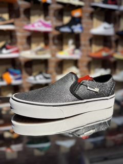 VANS ASHER na internet