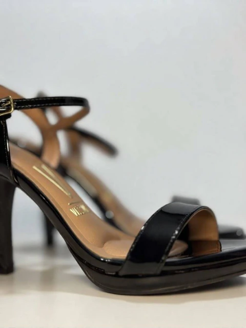 Sandalias verniz negro