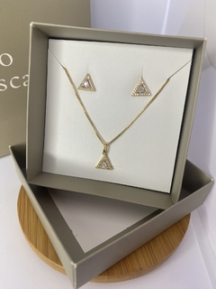Conjunto Triangular Cravejada em Zircônia - comprar online