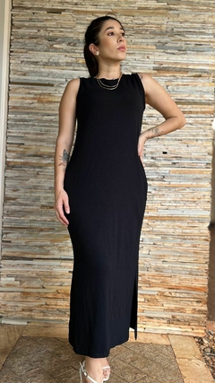 VESTIDO MALHA SEM MANGA MIDI COM BOLSO PRETO