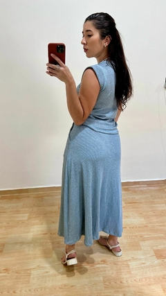 CONJUNTO SAIA MIDI E BLUSA AZUL SERENO - IVONE na internet
