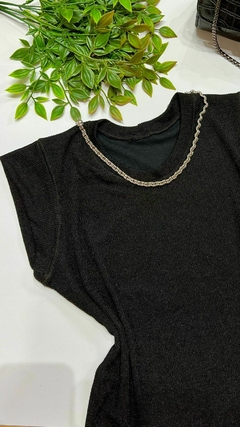 CONJUNTO SAIA MIDI E BLUSA PRETO BRILHANTE - IVONE na internet