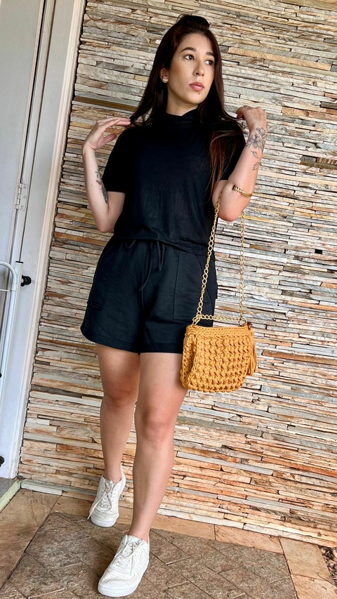 BLUSA ZARA GOLA ALTA COM MANGA - PRETA - comprar online