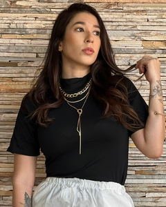 BLUSA ZARA GOLA ALTA COM MANGA - PRETA na internet
