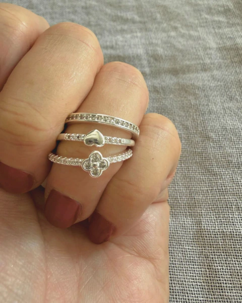 Tres Anillos Infinito Corazón y Trébol
