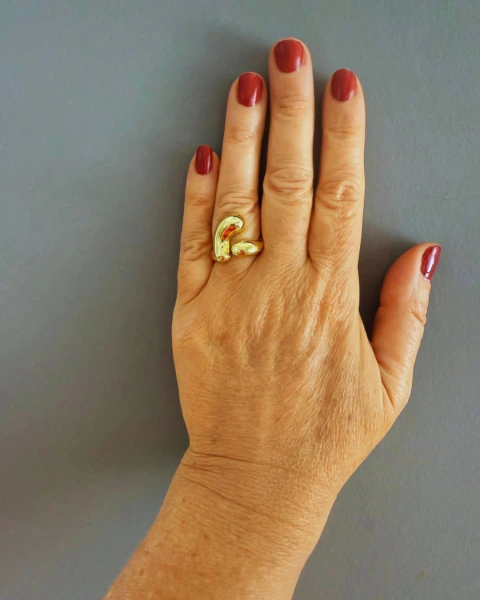 Anillo Coma Acero Dorado