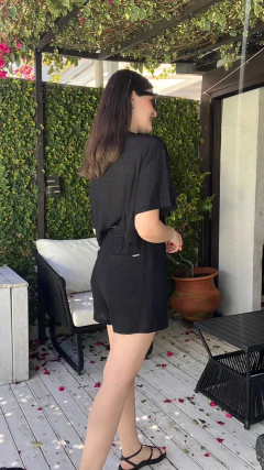 Shorts Helena na internet