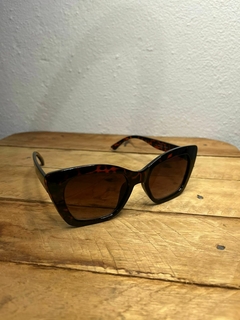 Óculos de sol MARY ( LISO ONÇA)