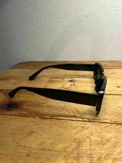 Óculos de sol RETRO (LISO PRETO)