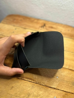 Case de Couro Glezz na internet