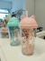 Vaso con glitter y sorbete en internet
