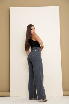 Calça Jeans Feminina Pantalona Chumbo Com fenda - comprar online