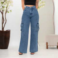 Imagem do Calça Jeans Feminina Cargo Azul Marmorizada Pantalona