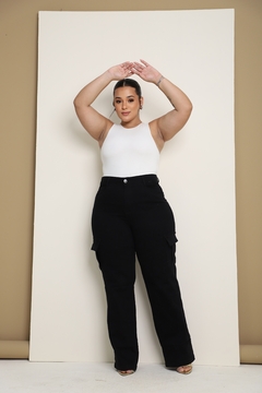 Calça Jeans Feminina Cargo Preta Plus Size - comprar online