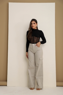 Calça Jeans Feminina Cargo Pantalona na internet