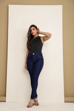 Calça Jeans Feminina Cigarrete Tons de azul cintura alta - comprar online