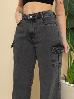 Calça Jeans Feminina Cargo Pantalona na internet