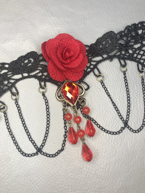 Gargantilha Pedra Vermelha 4 correntes