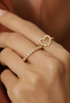 Anel Cravejado com Zircônia Cristal no Ouro - comprar online