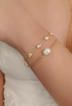 Pulseira de Pérolas no Ouro