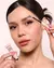 Aplicación de gel cejas natural

